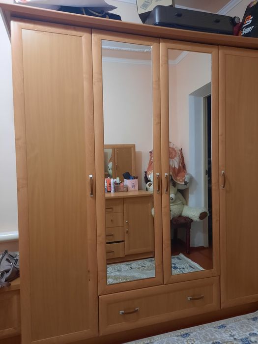 Спальный гарнитур