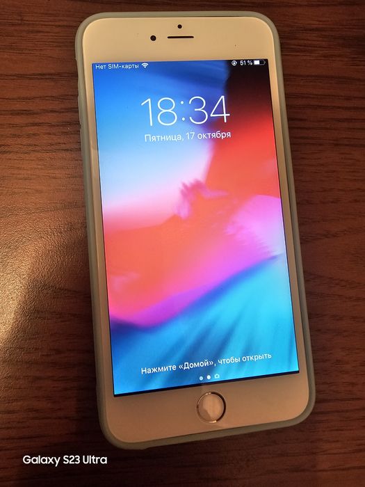 iPhone 6 Plus 16Gb,в хорошем состоянии с чехлом и шнуром для зарядки.