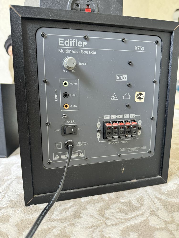 Колонки Edifier.