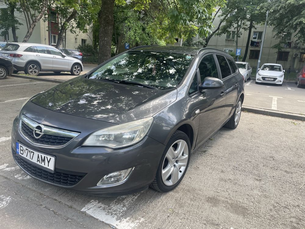 Opel astra J 1.6 GPL Cutie Automata