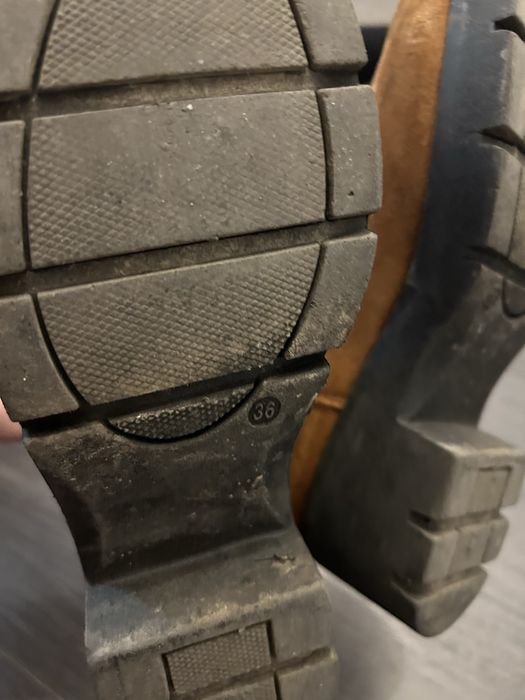 Ghete marimea 36 piele intoarsa