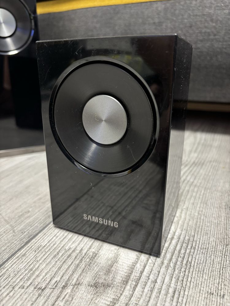 Vand sateliti Samsung