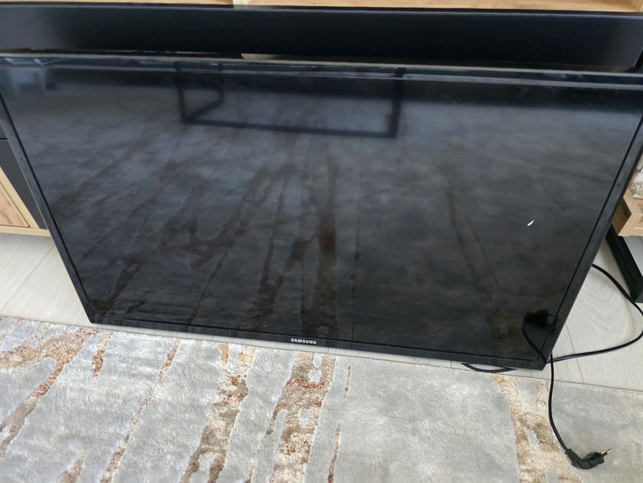 Телевизор samsung 80"