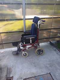 Scaun cu rotile pentru persoane cu dezabilitati
