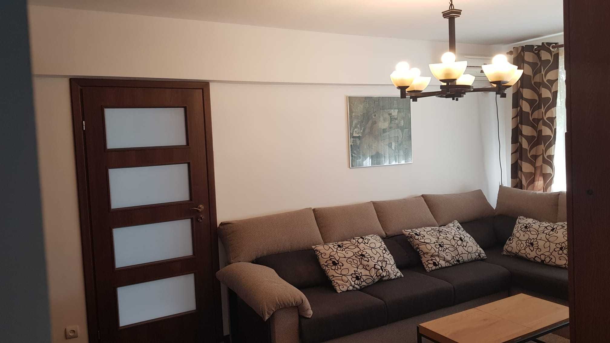 Vand apt 2 camere, 50 mp, etaj 3 din 8, 5 min. Metrou Piata Muncii