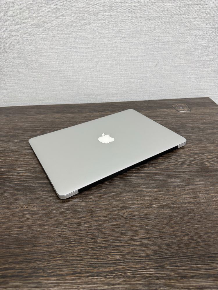 Продам Macbook Air intel Core i5 в Отличном Сомтоянии По Супер Цене!