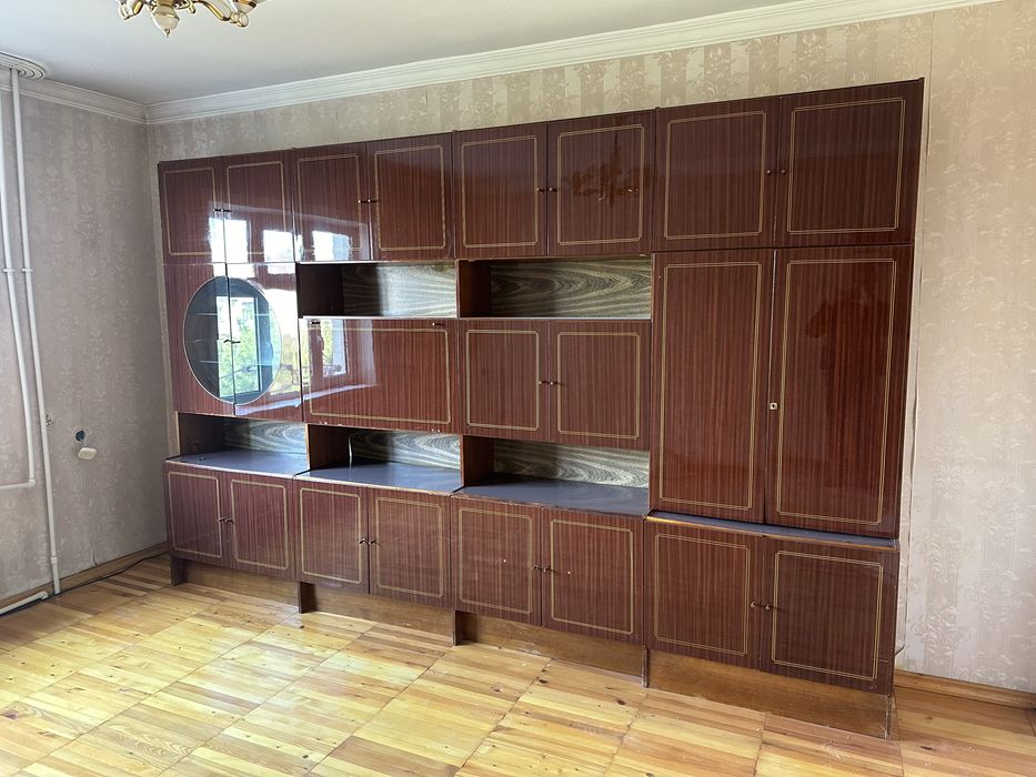 Стенка сотилади б/у