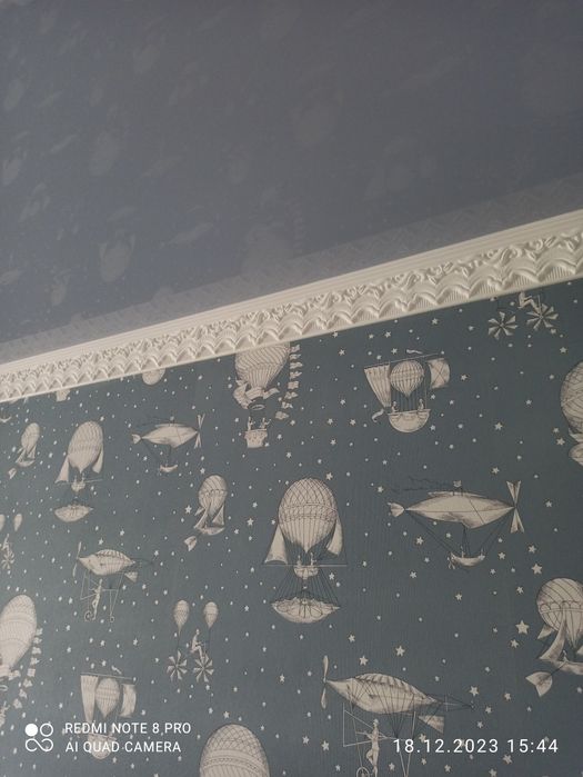 Виталий! Ирина! Наклейка обоев!