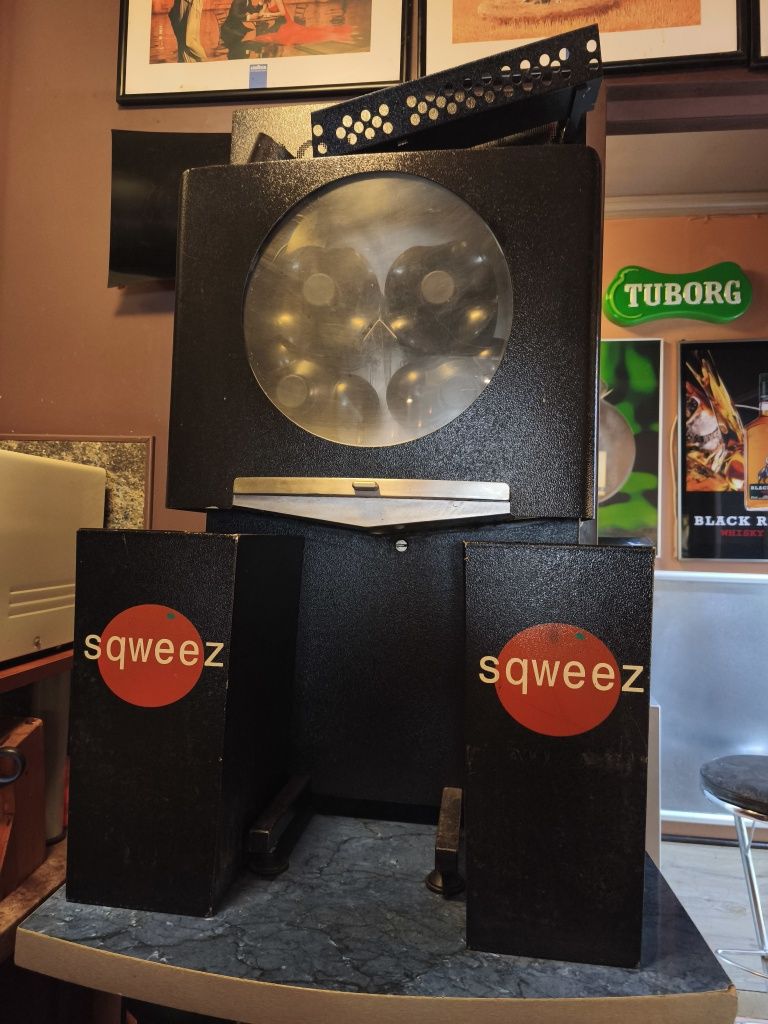 Продавам фреш машина Sqweez