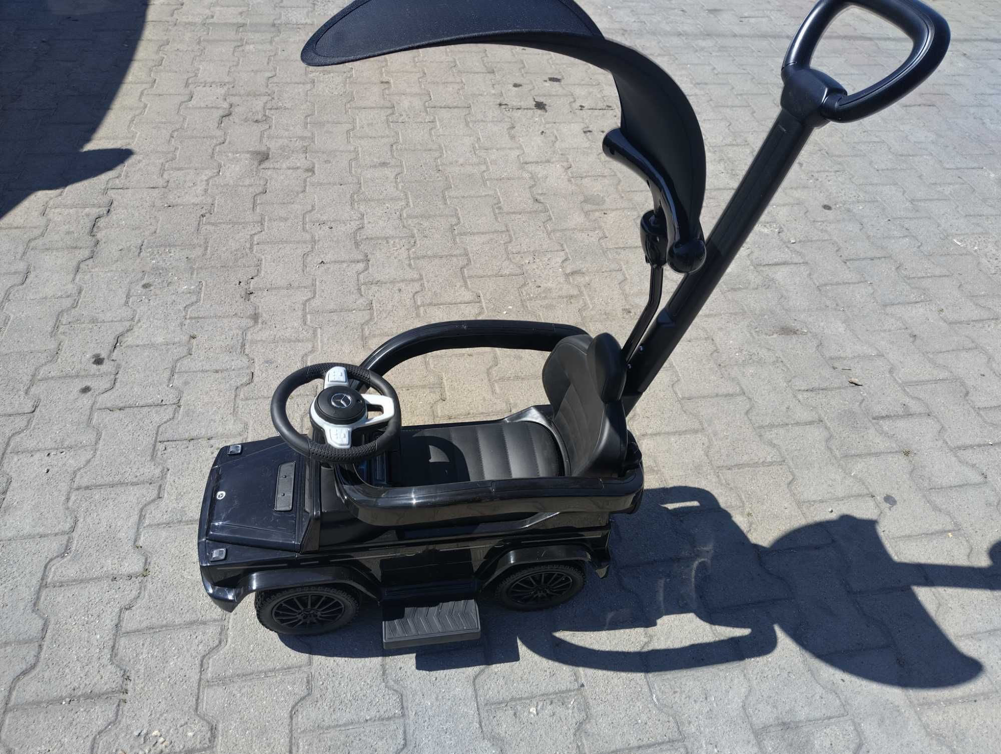 MERCEDES Кола за яздене с дръжка и сенник Mercedes-benz G350d черен
