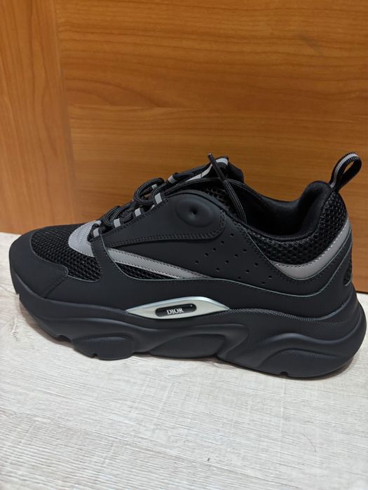 Dior B22 noi cu eticheta