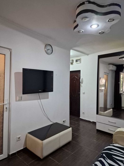 Inchiriez garsoniera