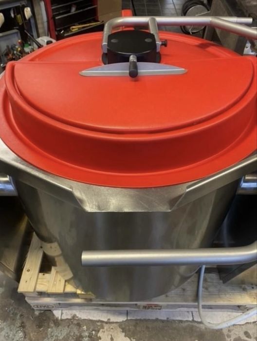 Електропарен казан 300 л 9 бр.