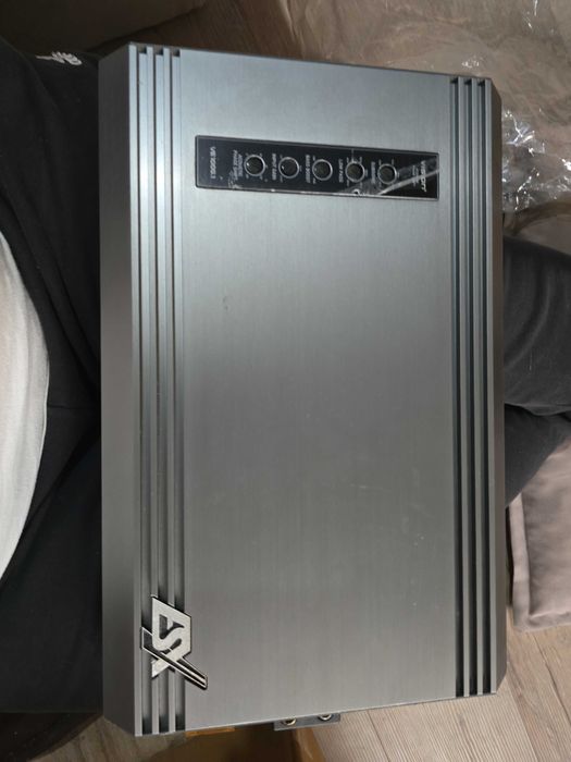 Stație audio ESX VE1000.1D – Monobloc Clasa D, 1000W RMS