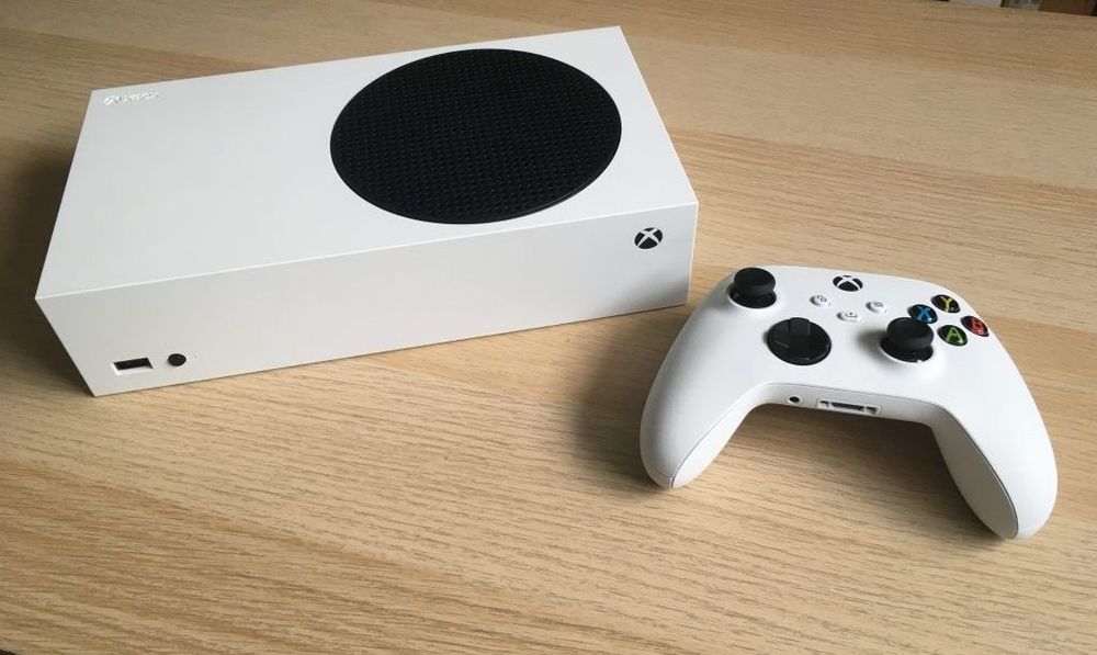 Xbox series s (отличное состояние)