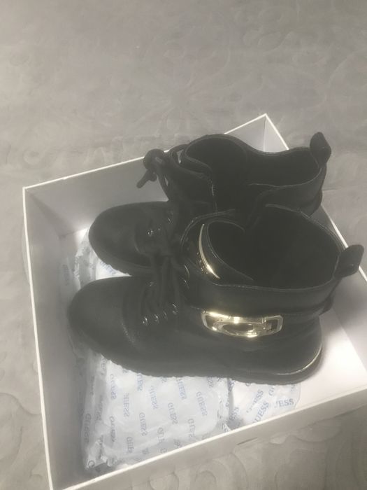 Ghete guess,marimea 39