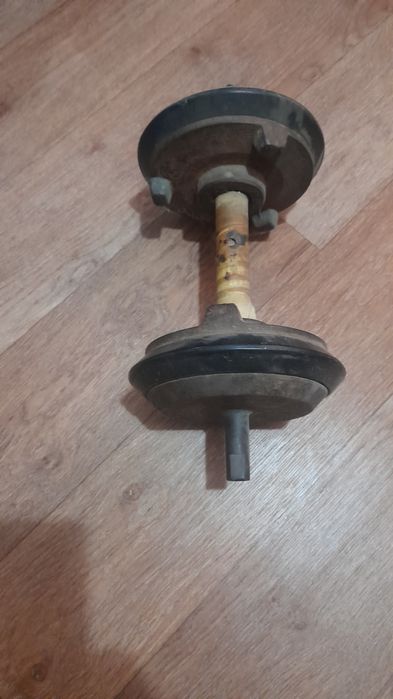 Продам гантели 12 и 13 кг