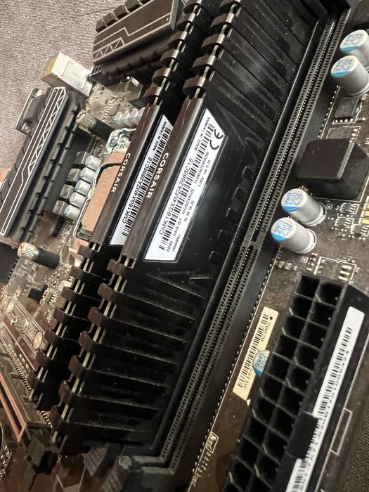 MSI Z270-A PRO + Intel Core i5-7400 + 16GB Corsair Vengeance DDR4