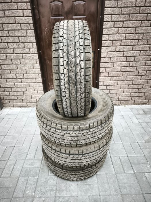 Шины Йокогама липучка б/у