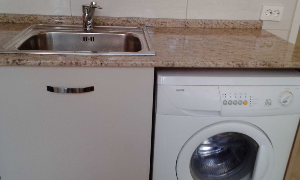 Ремонтиран- топ място до магазин „Кауфланд”  ул."Юнашка песен"