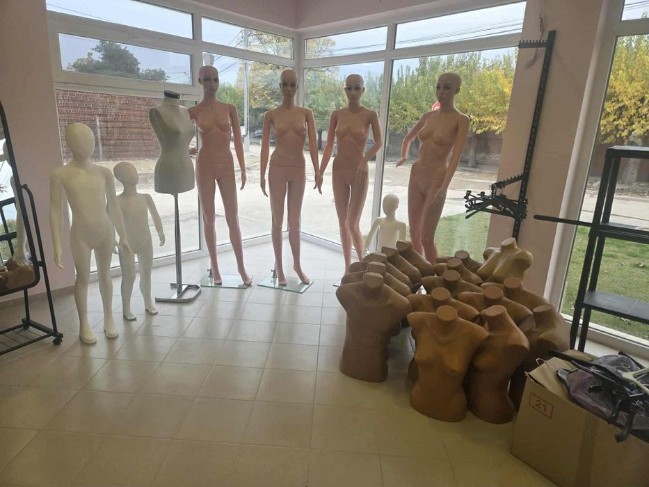 Маникени за дрехи