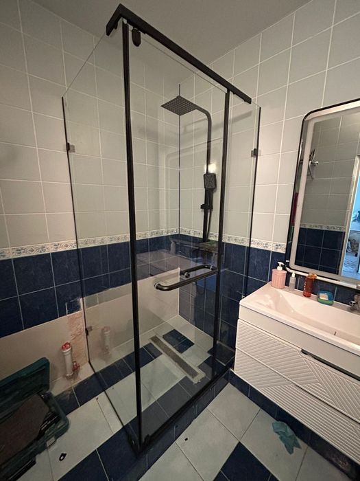 Изготовление, монтаж зеркал и перегородог для ванной