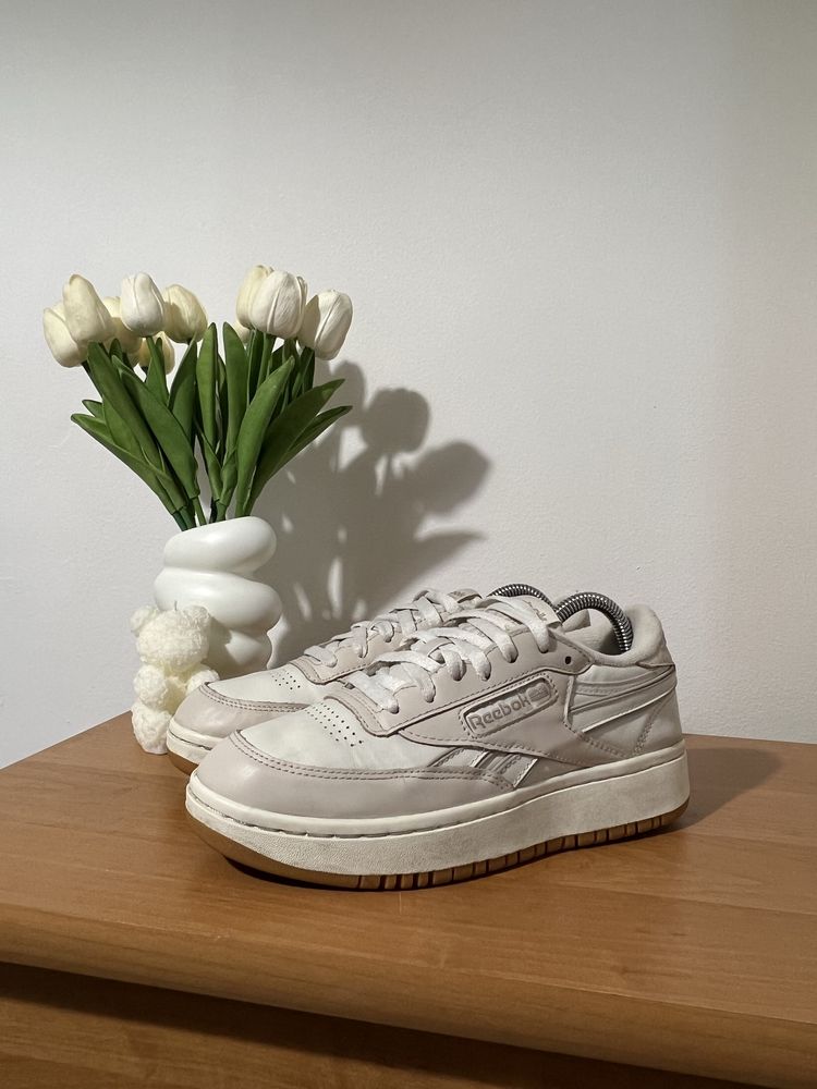 Оригинални маратонки Reebok 38.5