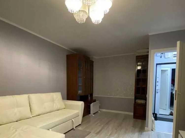 Дава се под наем Едностаен апартамент в Пловдив, Каменица 2 - 40 кв.м за 204 € - Снимка #2