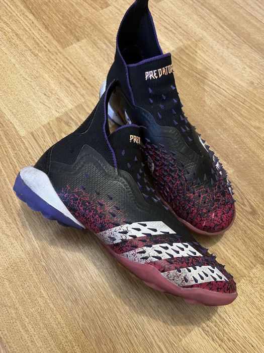 Сороконожки Predator Adidas