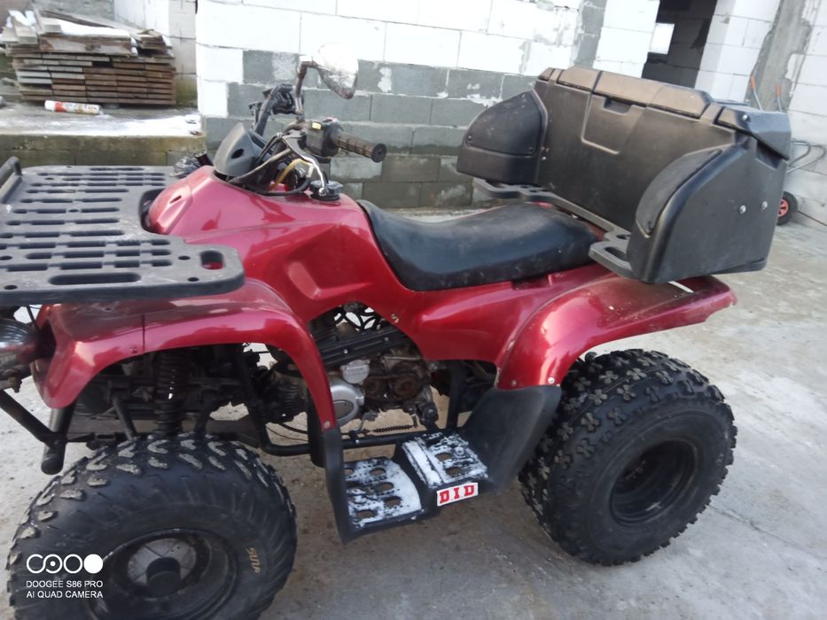 Vand sau schimb Atv in stare buna