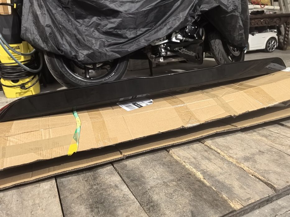 Спойлер Dodge Challenger