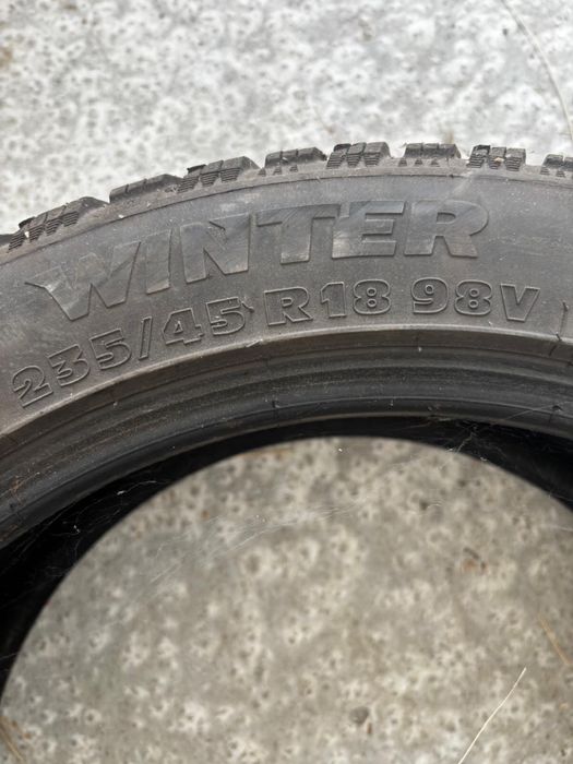 Cauciucuri iarna R18