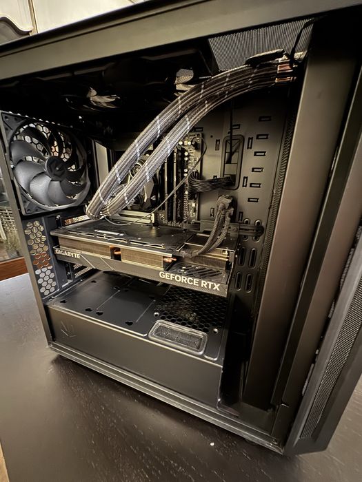 PC Gaming Ryzen 9 7950X3D + RTX 4080 WINDFORCE ( Factura + garantie)