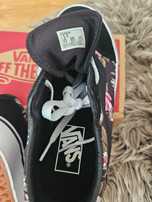 Дамски Кецове на Vans