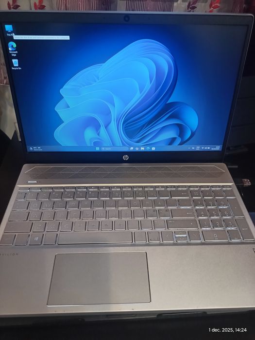 Laptop HP Pavilion 15-cs3801no - Configuratie puternică!