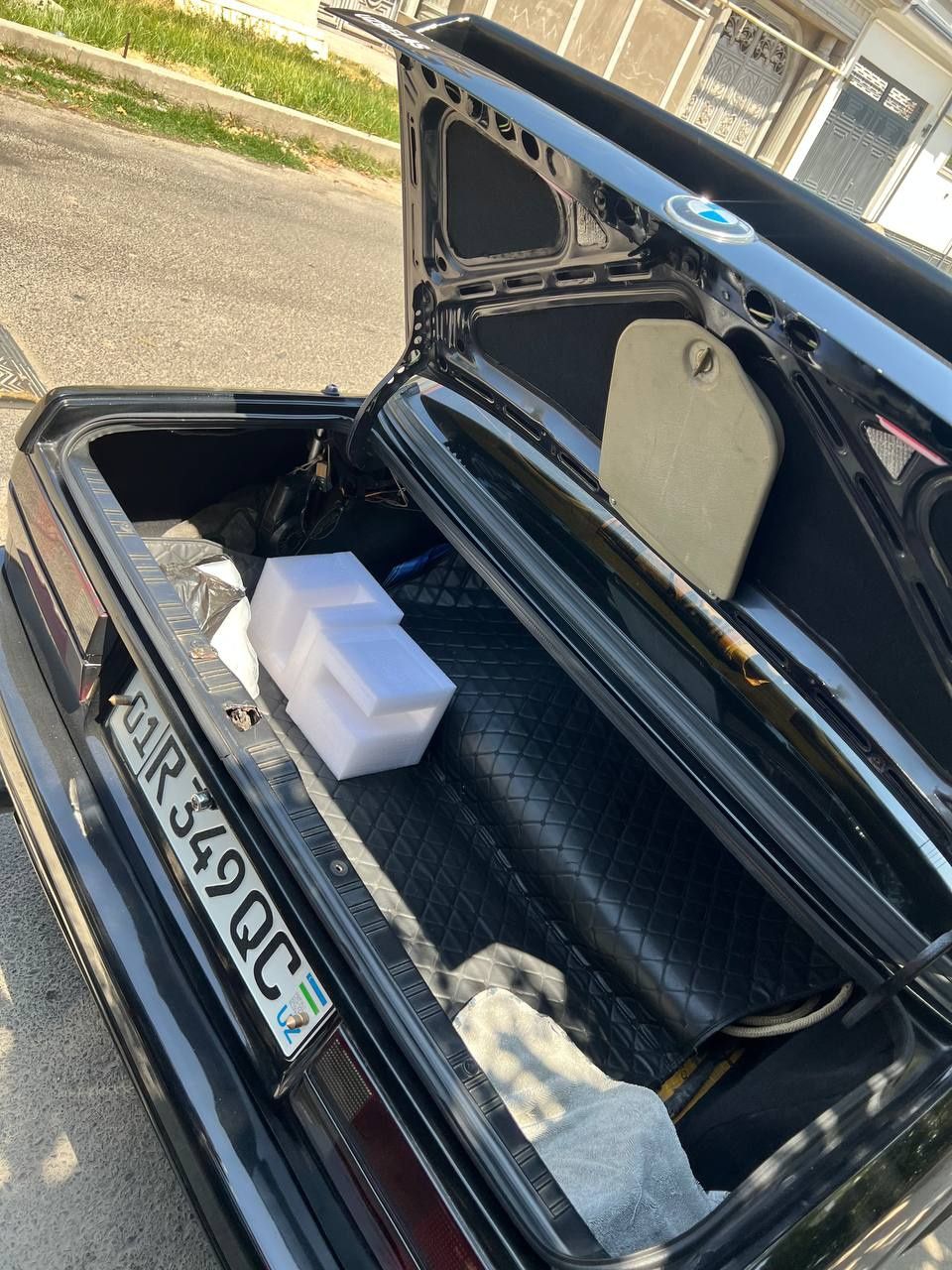 BMW E30 1987 yil