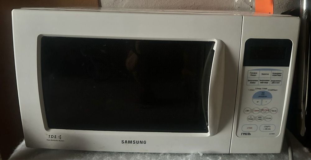 Продам микроволновую печь