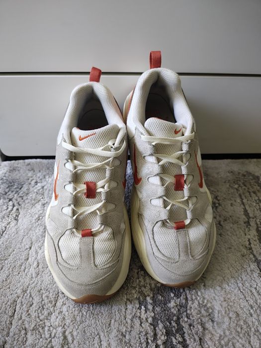 Vând Sneakers nike Tech Hera