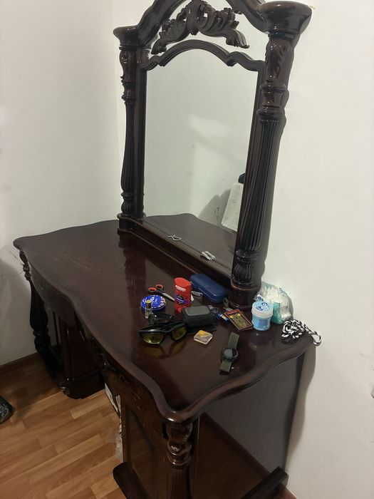 Продам комод с зеркалом