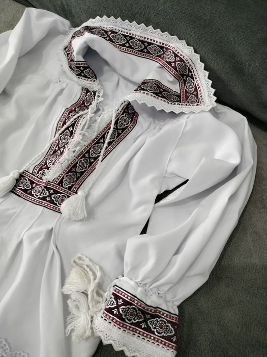 Costum popular copii superb