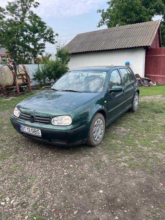 Volkswagen Golf 4 – 1.6 16v Benzină, 2001