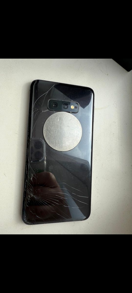 Продам  сотовый S10e ТОРГ ЕСТЬ