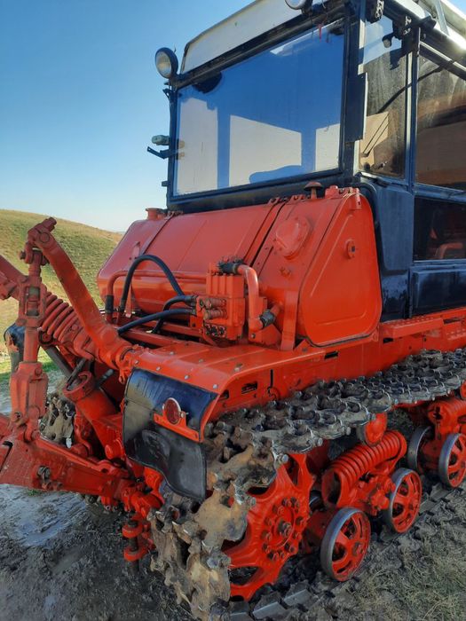 Срочно Трактор ВТ 150 сотилади