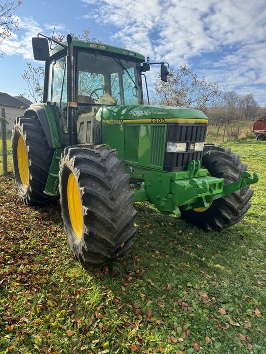 Tractor John deere 6900