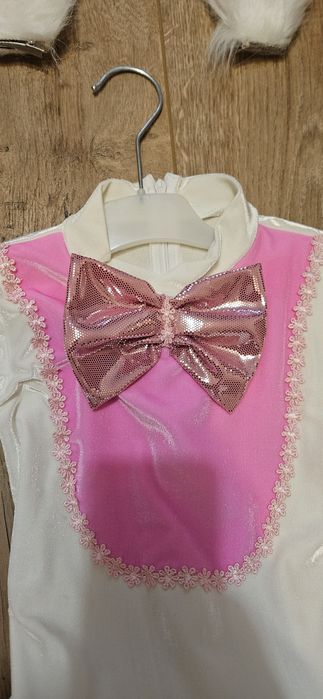 Costum/rochita iepuras, fetite, 10 ani