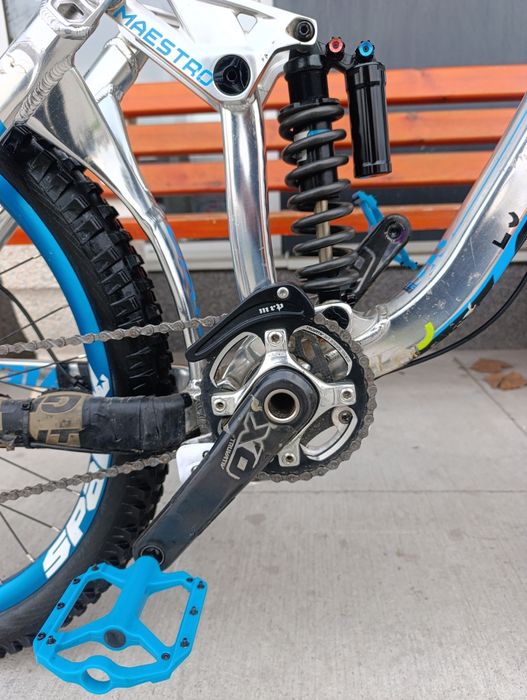 Планински велосипед Мекица GIANT GLORY за скачане. 26/M.