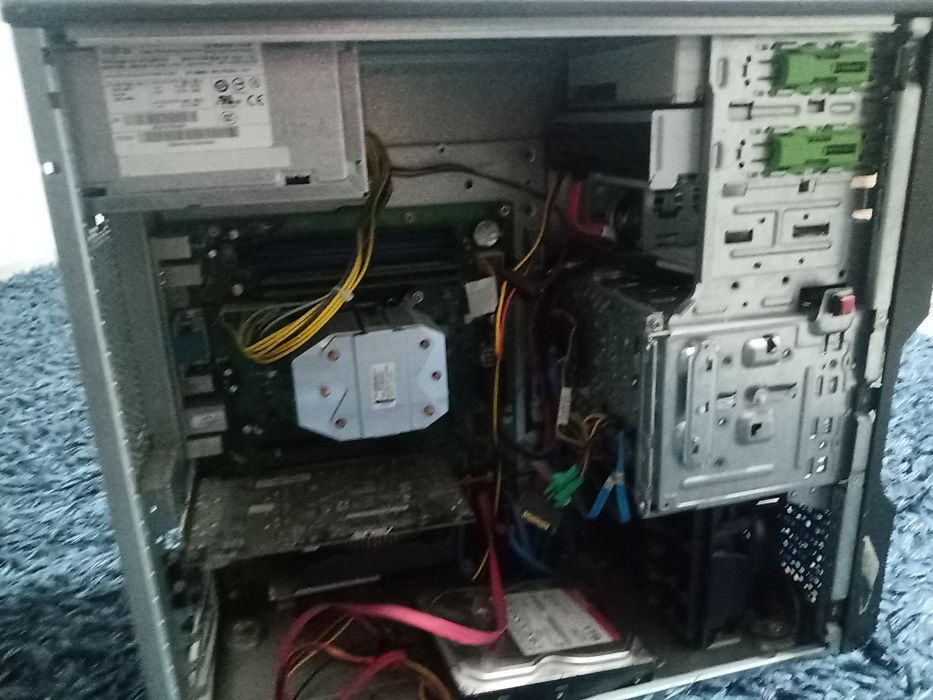 Vând PC gaminggg