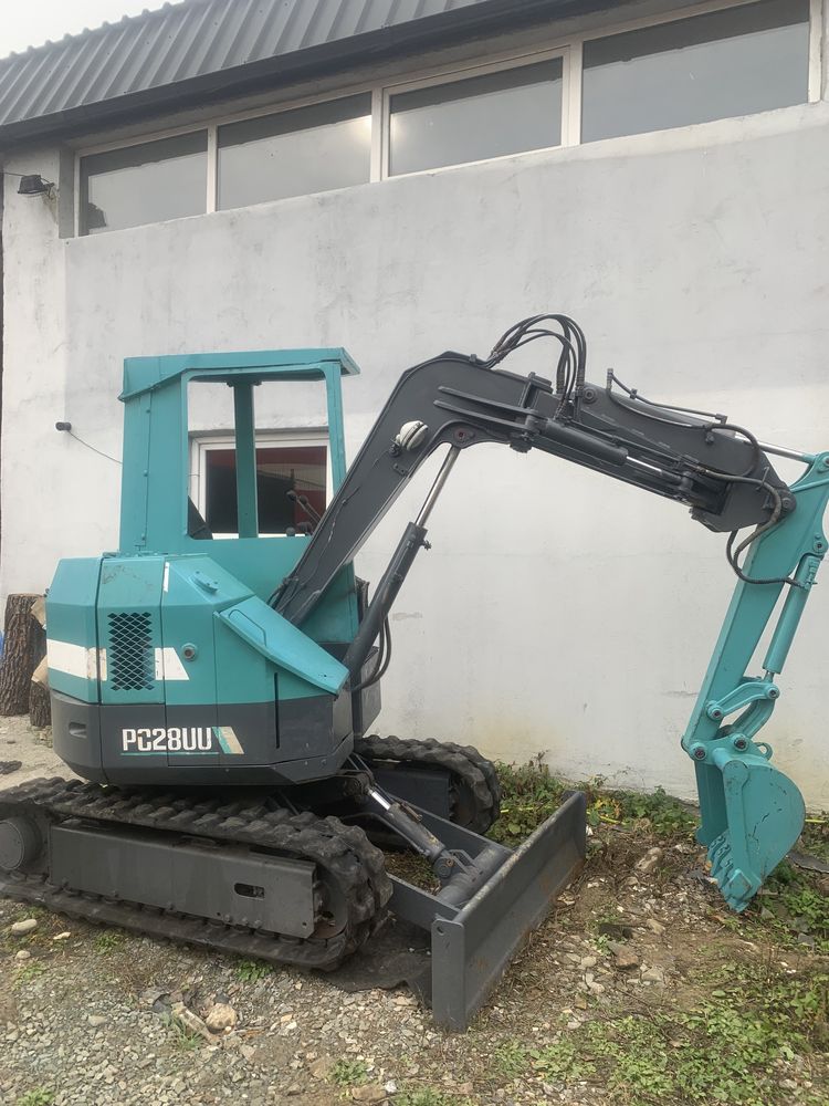 Miniexcavator komatsu pc28uu de 3tone