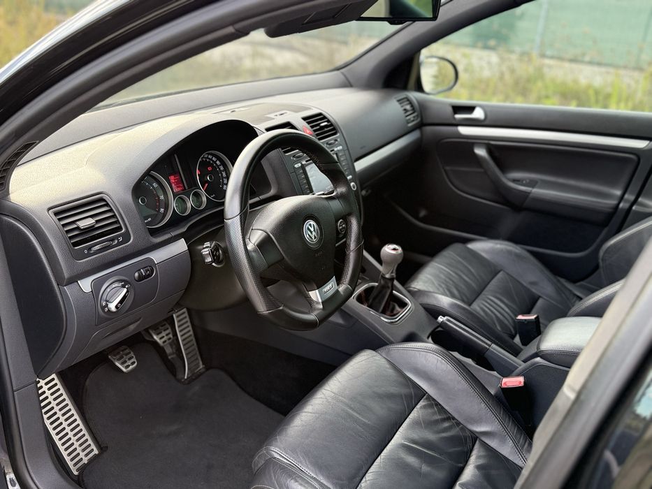 Vand Golf 5 GTI impecabil