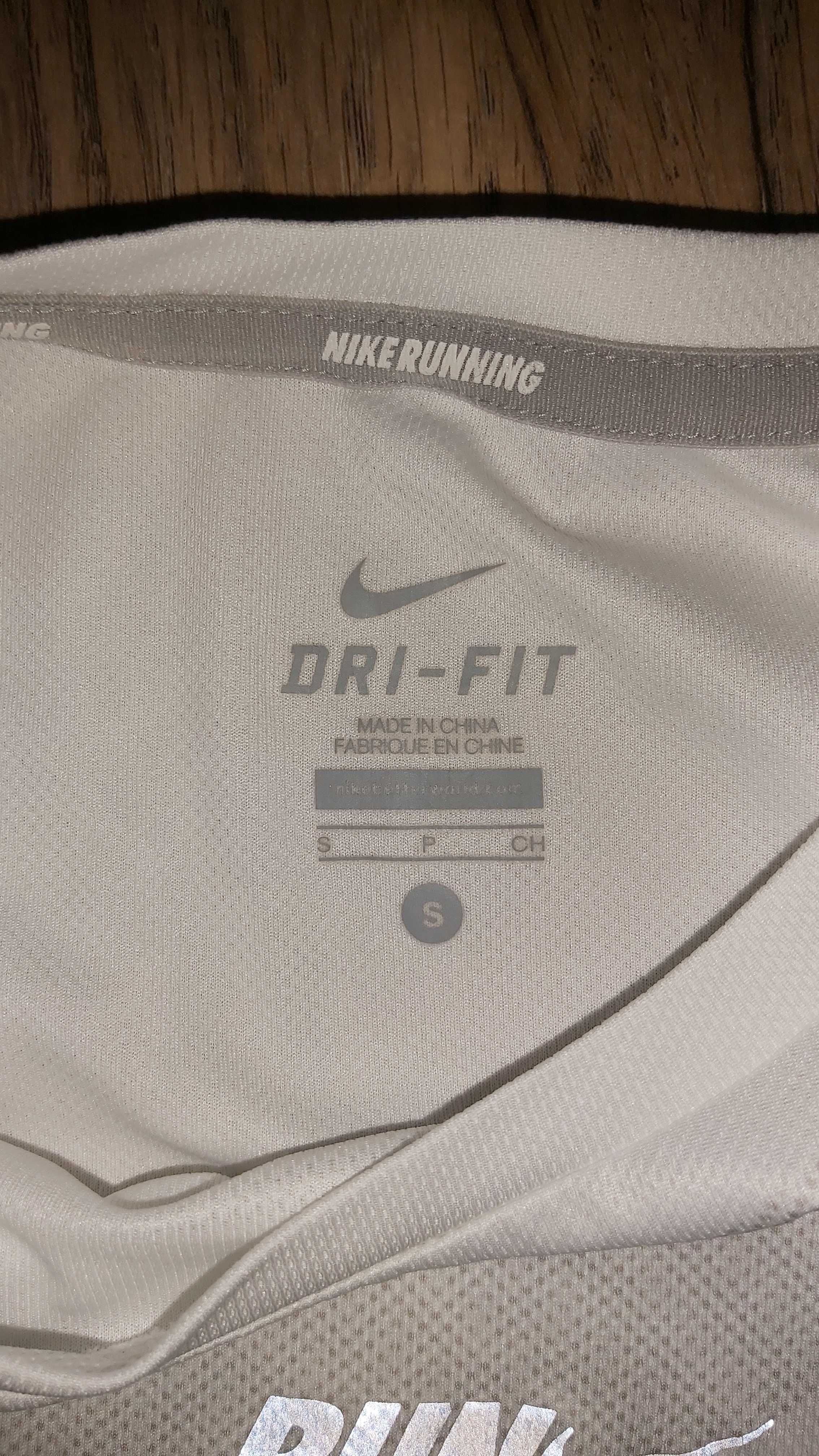Мъжка тениска Nike - Размер S